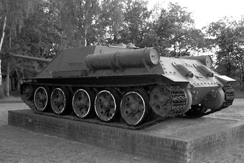 SU-100
