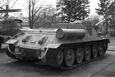 SU-100